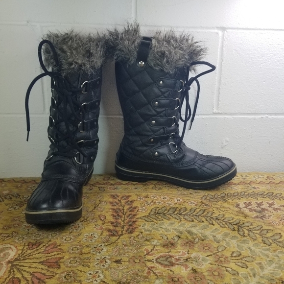 Sorel Tofino II gray faux fur winter boots - Picture 3 of 10